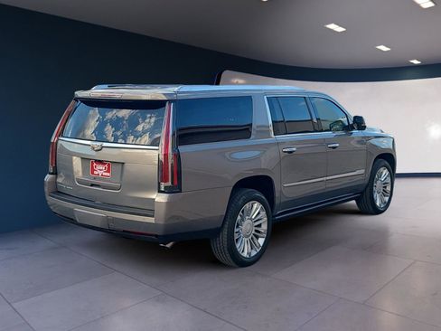 Used 2018 Cadillac Escalade ESV Platinum AWD/4WD image 5