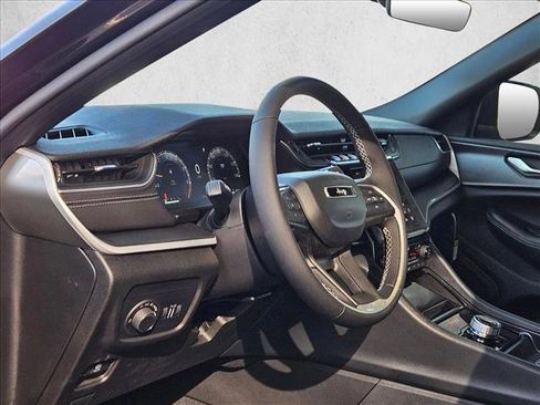New 2025 Jeep Grand Cherokee L Laredo w/ Luxury Tech Group I RWD image 3