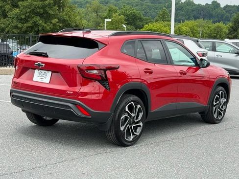 New 2026 Chevrolet Trax RS w/ Sunroof Package FWD image 13