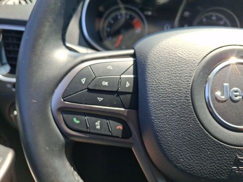 Used 2019 Jeep Cherokee Limited w/ Luxury Group AWD/4WD image 21