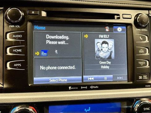 Used 2019 Toyota Highlander XLE image 12