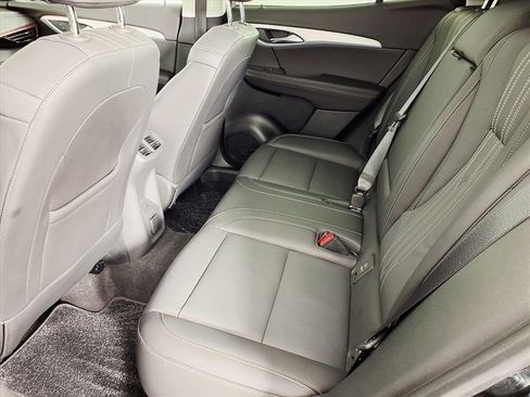 Used 2024 Buick Envision Avenir image 19