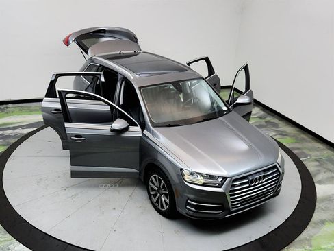 Used 2018 Audi Q7 3.0T Prestige AWD/4WD image 39