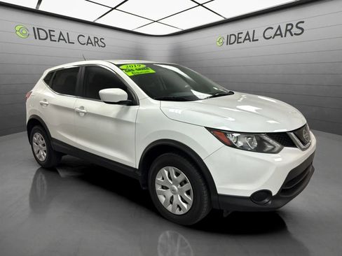 Used 2019 Nissan Rogue Sport S FWD image 3