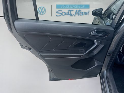 Used 2022 Volkswagen Tiguan SEL R-Line AWD/4WD image 26
