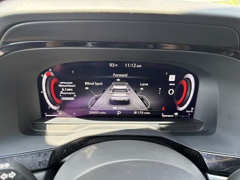 Used 2023 Nissan Pathfinder Platinum w/ Lighting Package (N93) FWD image 31