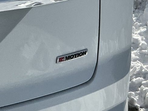 Used 2020 Volkswagen Atlas Cross Sport SEL image 9