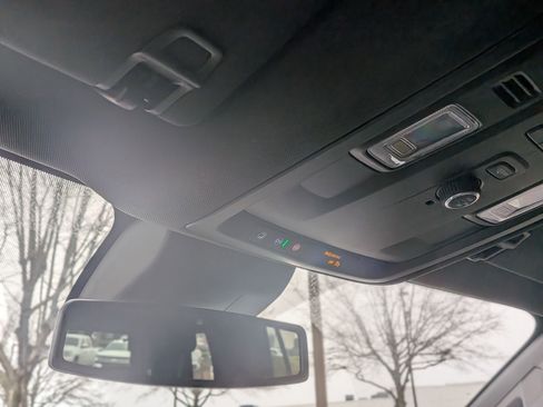 Used 2024 Chevrolet Tahoe LT image 32