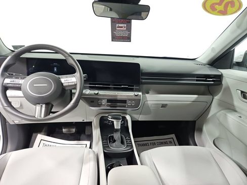 Certified 2025 Hyundai Kona SEL AWD/4WD image 14