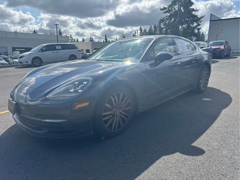 Used 2020 Porsche Panamera 4 image 3