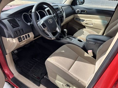 Used 2012 Toyota Tacoma PreRunner image 10