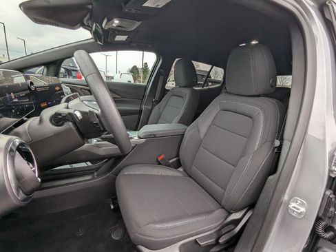 New 2026 Chevrolet Equinox EV LT image 37