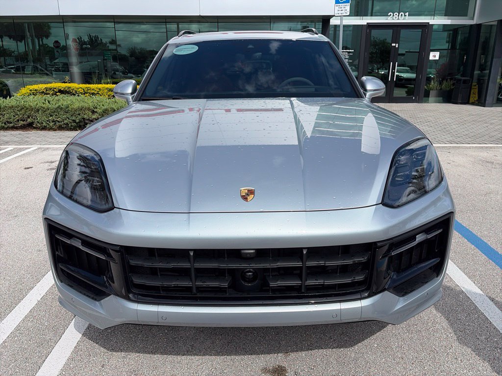 Certified 2026 Porsche Cayenne GTS AWD/4WD image 5