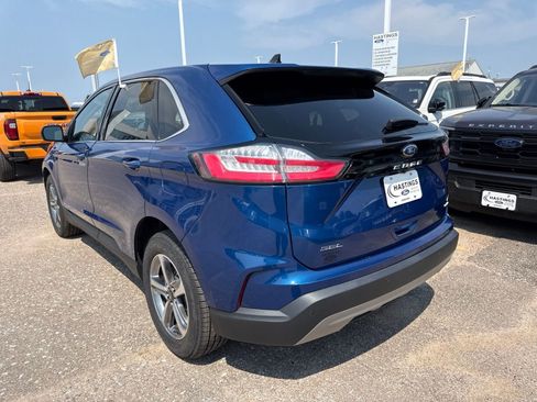 Certified 2023 Ford Edge SEL w/ Convenience Package AWD/4WD image 3