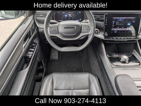 Used 2024 Jeep Wagoneer Series II w/ Flexible Seating Group image 13