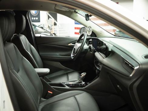 Used 2024 Buick Encore GX Sport Touring image 12