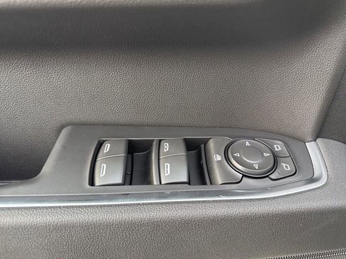 Used 2025 GMC Sierra 1500 Elevation image 27