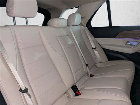 Certified 2025 Mercedes-Benz GLE 350 4MATIC w/ Winter Package image 22