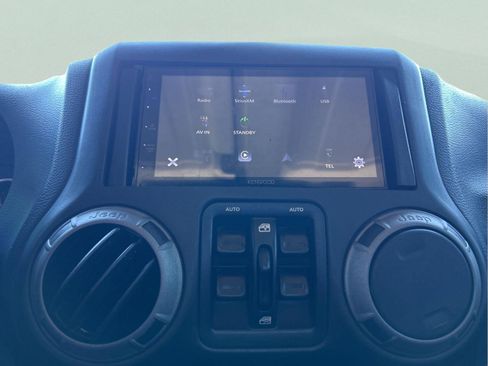 Certified 2017 Jeep Wrangler Unlimited Sport w/ Quick Order Package 24S image 17