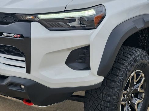 New 2026 Chevrolet Colorado ZR2 w/ Technology Package AWD/4WD image 6