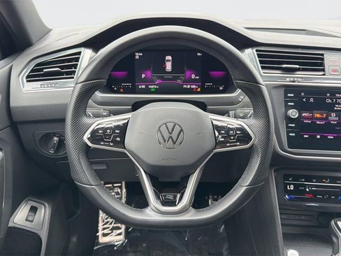Used 2022 Volkswagen Tiguan SE R-Line FWD image 7