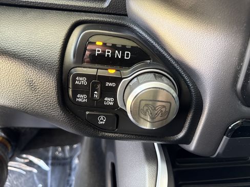 Used 2020 RAM 1500 Big Horn AWD/4WD image 25