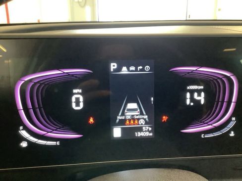 Certified 2023 Kia Sportage EX AWD/4WD image 17