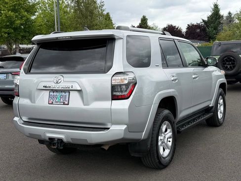 Used 2022 Toyota 4Runner SR5 Premium AWD/4WD image 9