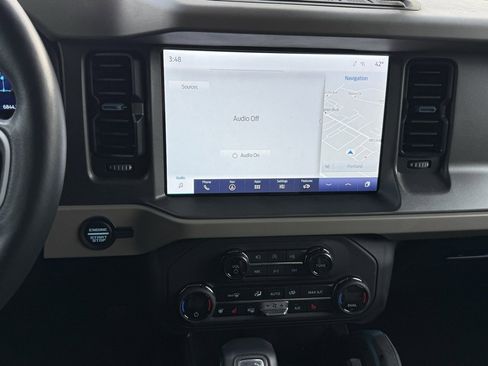 Used 2024 Ford Bronco Wildtrak image 37