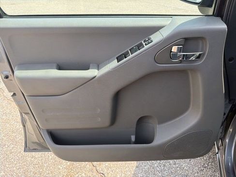 Used 2019 Nissan Frontier SV AWD/4WD image 11