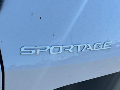 Used 2023 Kia Sportage EX AWD/4WD image 24