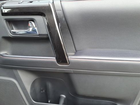 Certified 2022 Toyota 4Runner TRD Off-Road Premium image 7