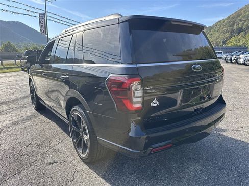 Used 2022 Ford Expedition Limited w/ Equipment Group 303A image 6