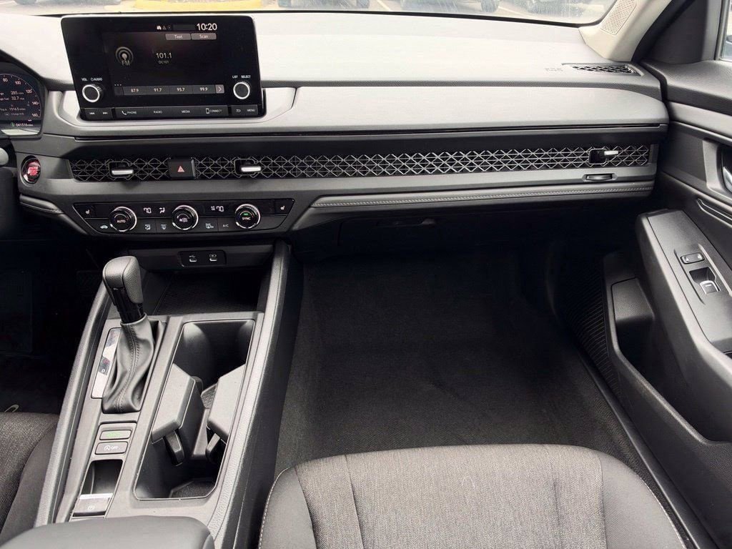 Used 2023 Honda Accord EX image 16
