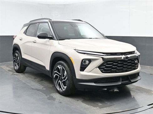 New 2026 Chevrolet TrailBlazer RS w/ Convenience Package image 2