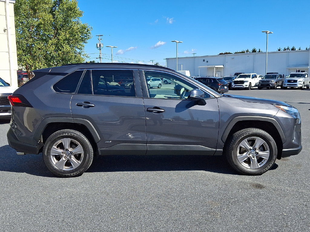 Used 2023 Toyota RAV4 XLE w/ Convenience Package AWD/4WD image 6