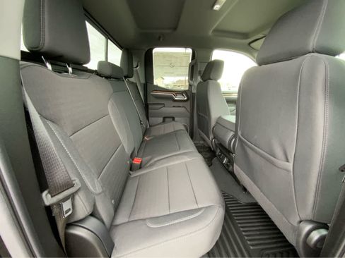 New 2025 GMC Sierra 1500 SLE w/ Preferred Package image 31