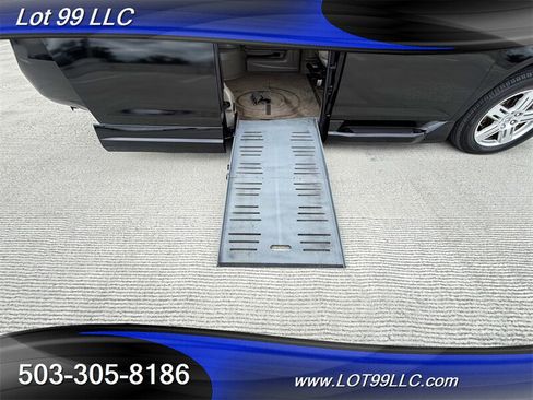 Used 2011 Honda Odyssey Touring image 5