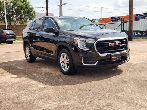 Used 2024 GMC Terrain SLE AWD/4WD image 4