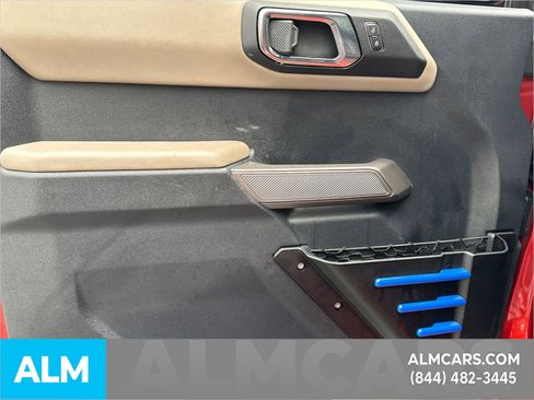 Used 2022 Ford Bronco Wildtrak image 12