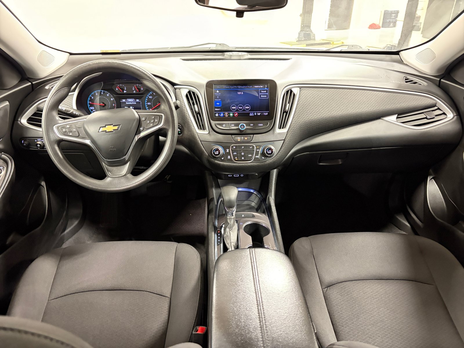 Used 2022 Chevrolet Malibu LT FWD image 27