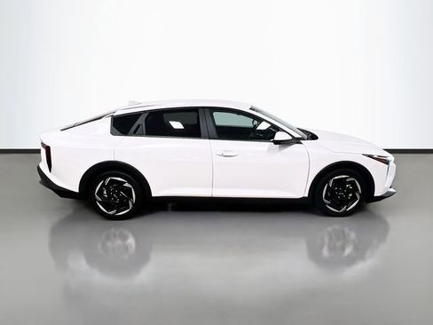 Certified 2025 Kia K4 EX image 8
