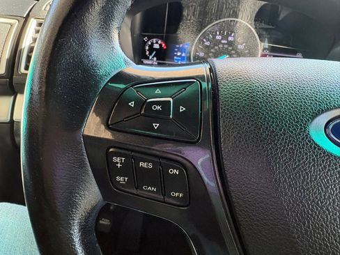 Used 2016 Ford Explorer XLT w/ Equipment Group 202A image 14