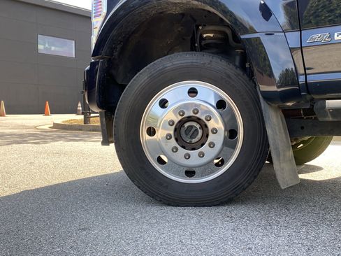 Used 2022 Ford F450 Platinum w/ FX4 Off-Road Package image 11