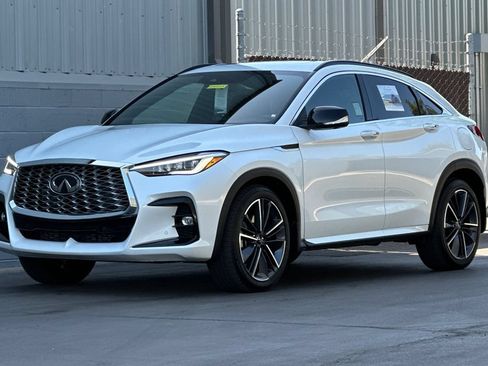 Used 2025 INFINITI QX55 Essential AWD/4WD image 8