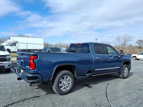 New 2026 Chevrolet Silverado 2500 High Country w/ High Country Premium Package AWD/4WD image 3