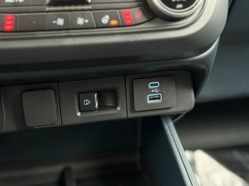 Used 2024 Ford Maverick Lariat w/ Black Appearance Package image 37