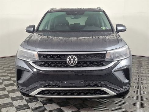 Used 2022 Volkswagen Taos SE w/ IQ.Drive SE Package image 5