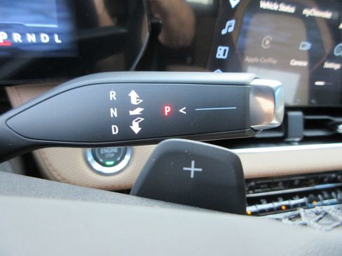 New 2027 Chevrolet Equinox ACTIV w/ Convenience Package III FWD image 28