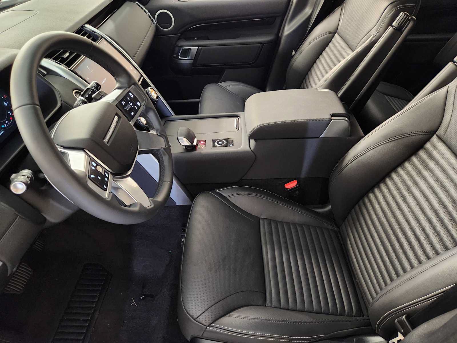 Used 2026 Land Rover Discovery S AWD/4WD image 13